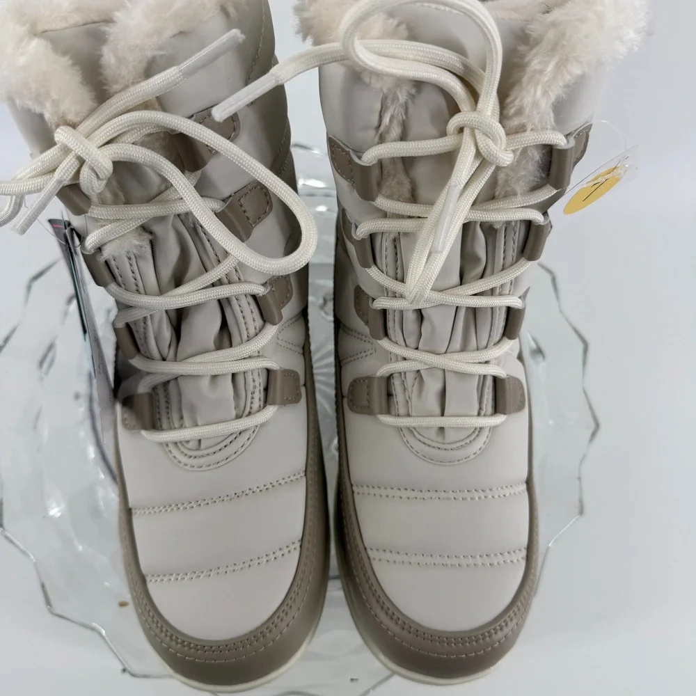 Totes Waterproof Insulated Winter Sno Boot Women Size 7 Cream Tan Faux Fur Lined